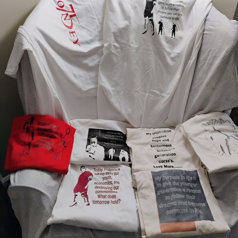 Gildan Red and White Short Sleeve Tees